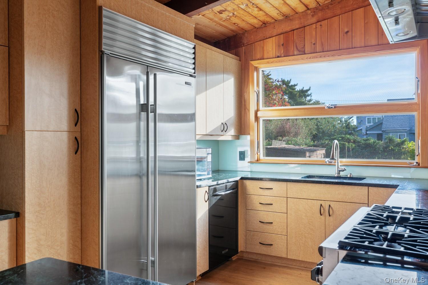 19 Crescent Avenue, Seaview, NY 11770