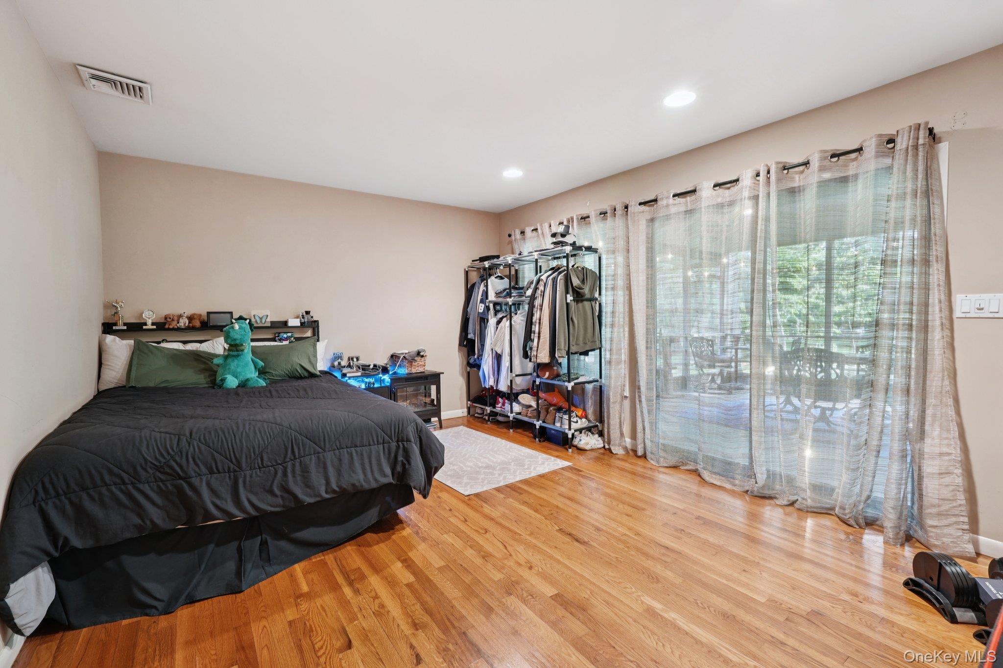 11 Old Phillips Hill Road, New City, NY 10956