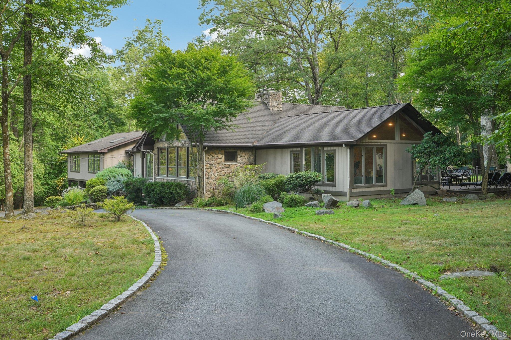 11 Old Phillips Hill Road, New City, NY 10956