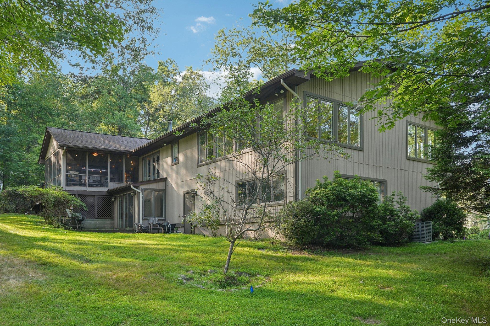 11 Old Phillips Hill Road, New City, NY 10956