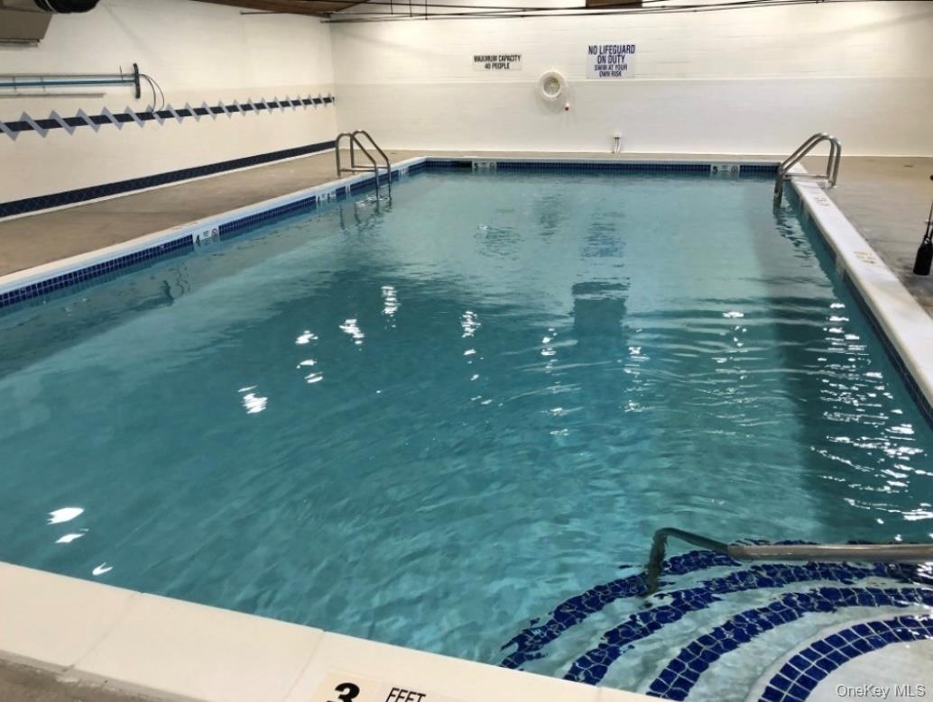 198 Pointe Circle North # 198, Coram, NY 11727