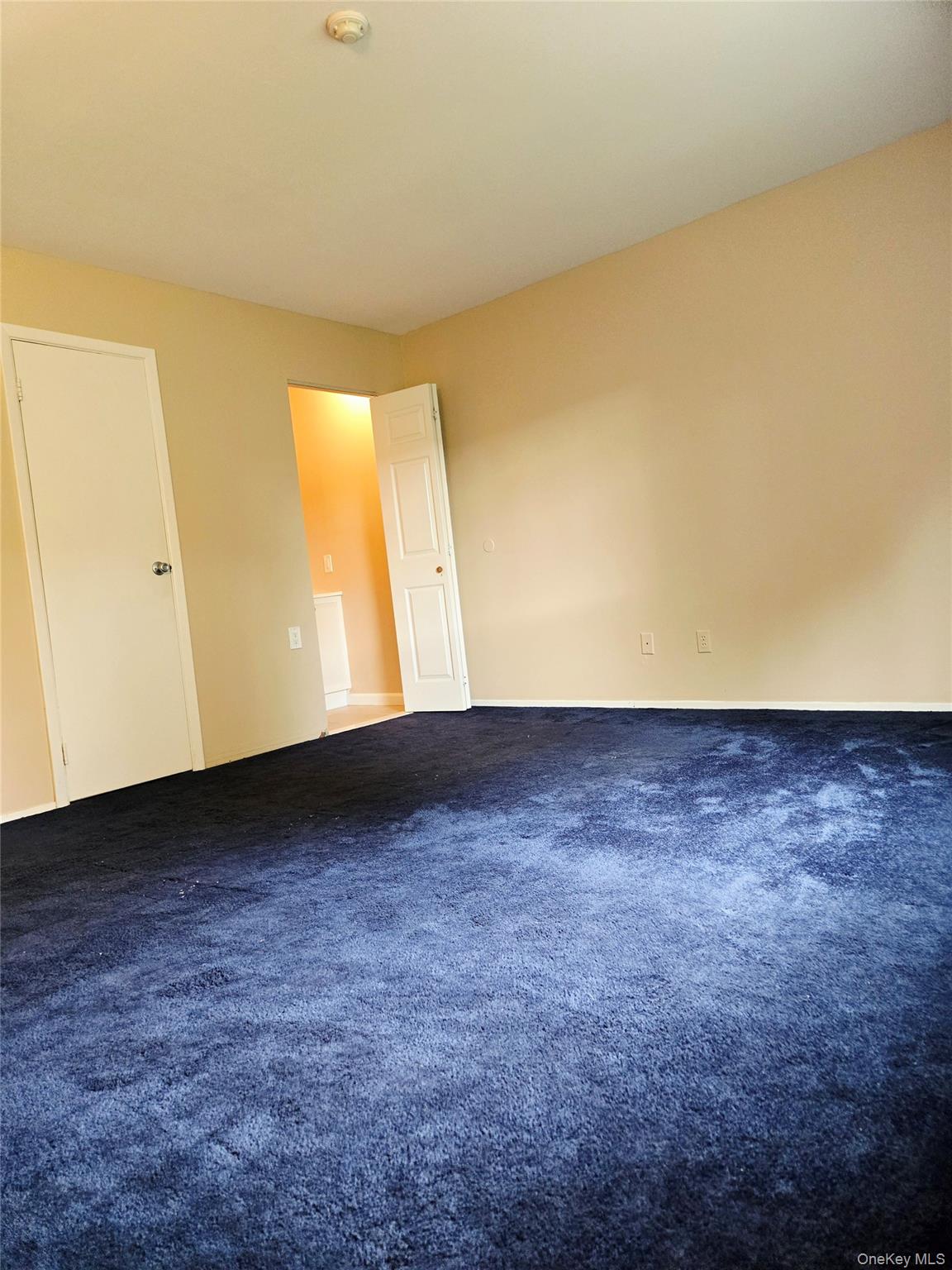 198 Pointe Circle North # 198, Coram, NY 11727