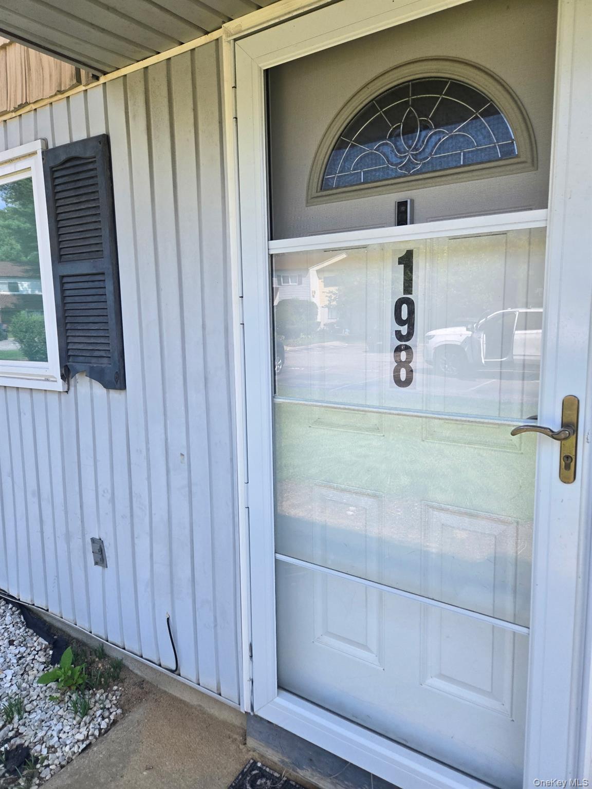 198 Pointe Circle North # 198, Coram, NY 11727
