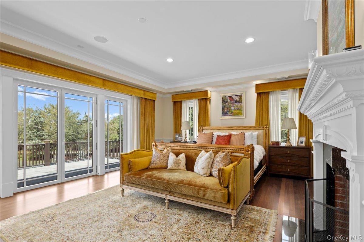 2 Sunset Drive, Head Of The Harbor, NY 11780