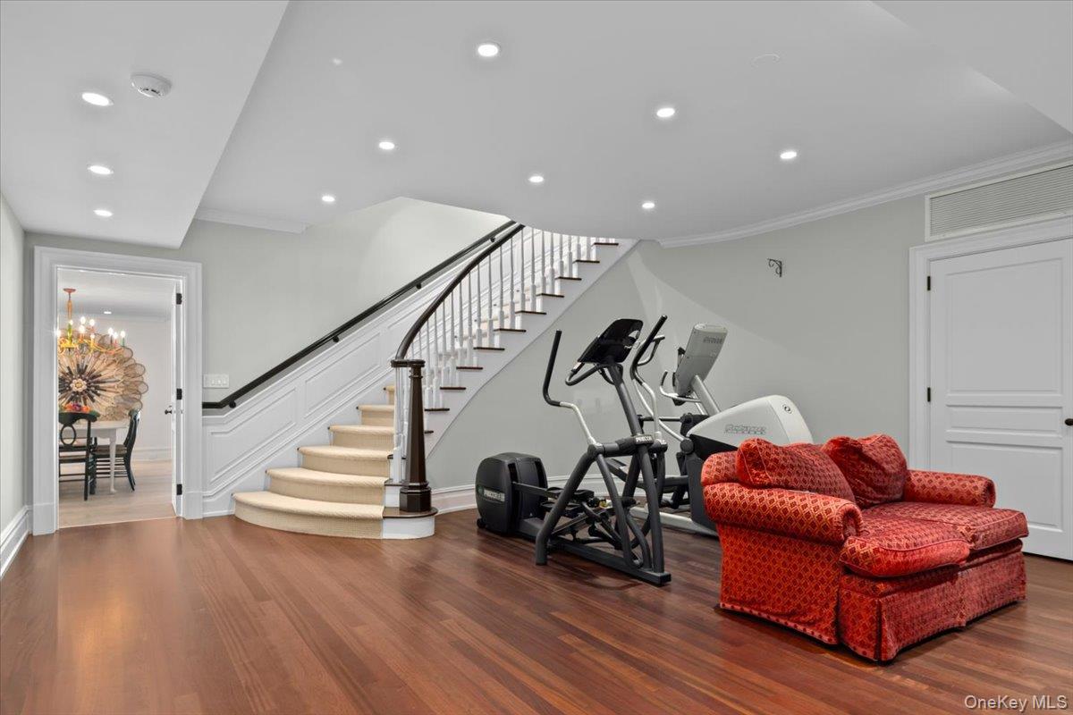 2 Sunset Drive, Head Of The Harbor, NY 11780