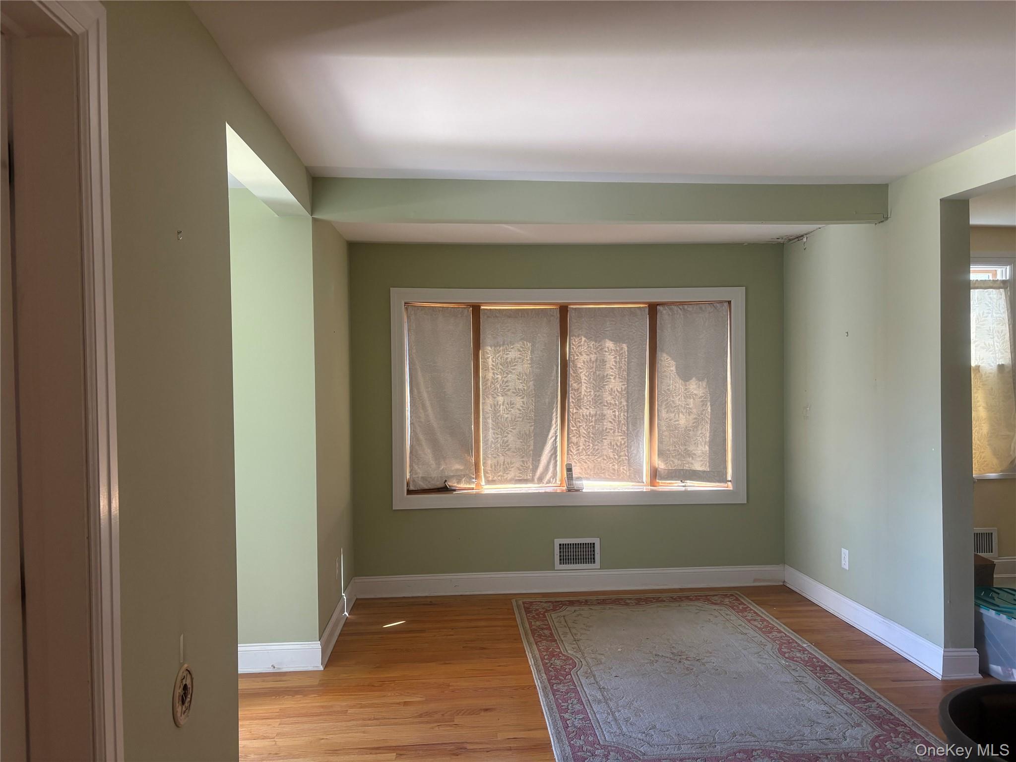 184 Mount Vernon Ave., Medford, NY 11763