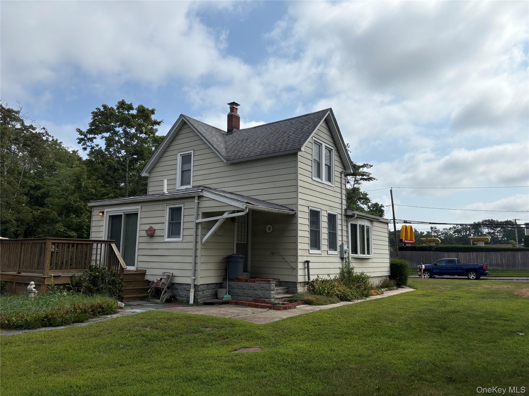 184 Mount Vernon Ave., Medford, NY 11763