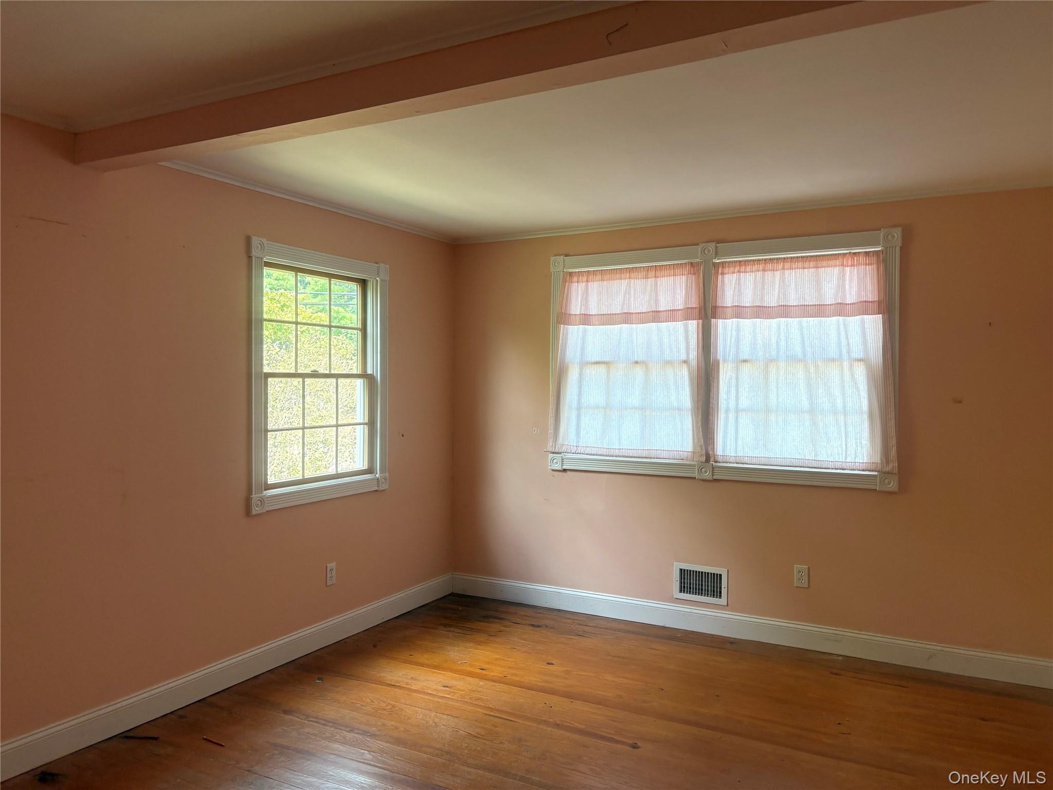 184 Mount Vernon Ave., Medford, NY 11763