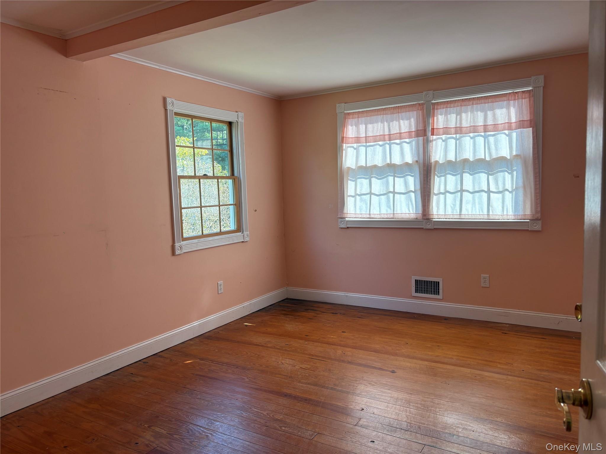 184 Mount Vernon Ave., Medford, NY 11763