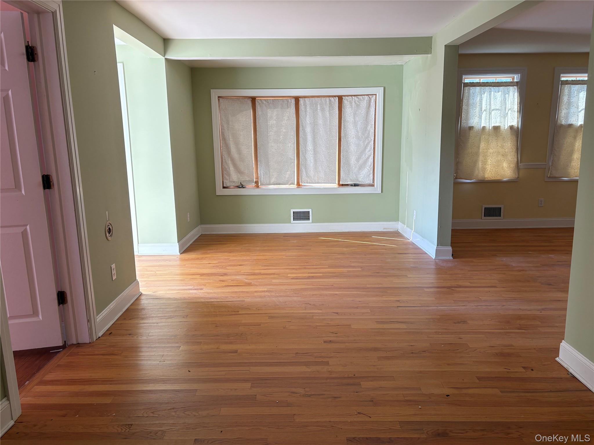 184 Mount Vernon Ave., Medford, NY 11763