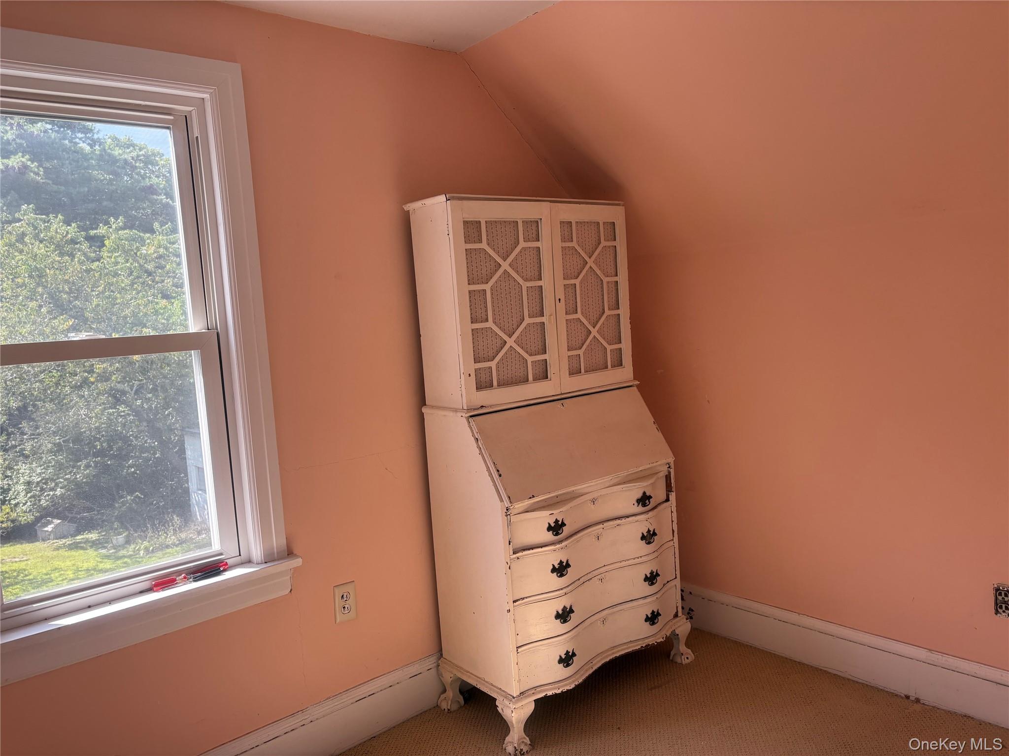 184 Mount Vernon Ave., Medford, NY 11763