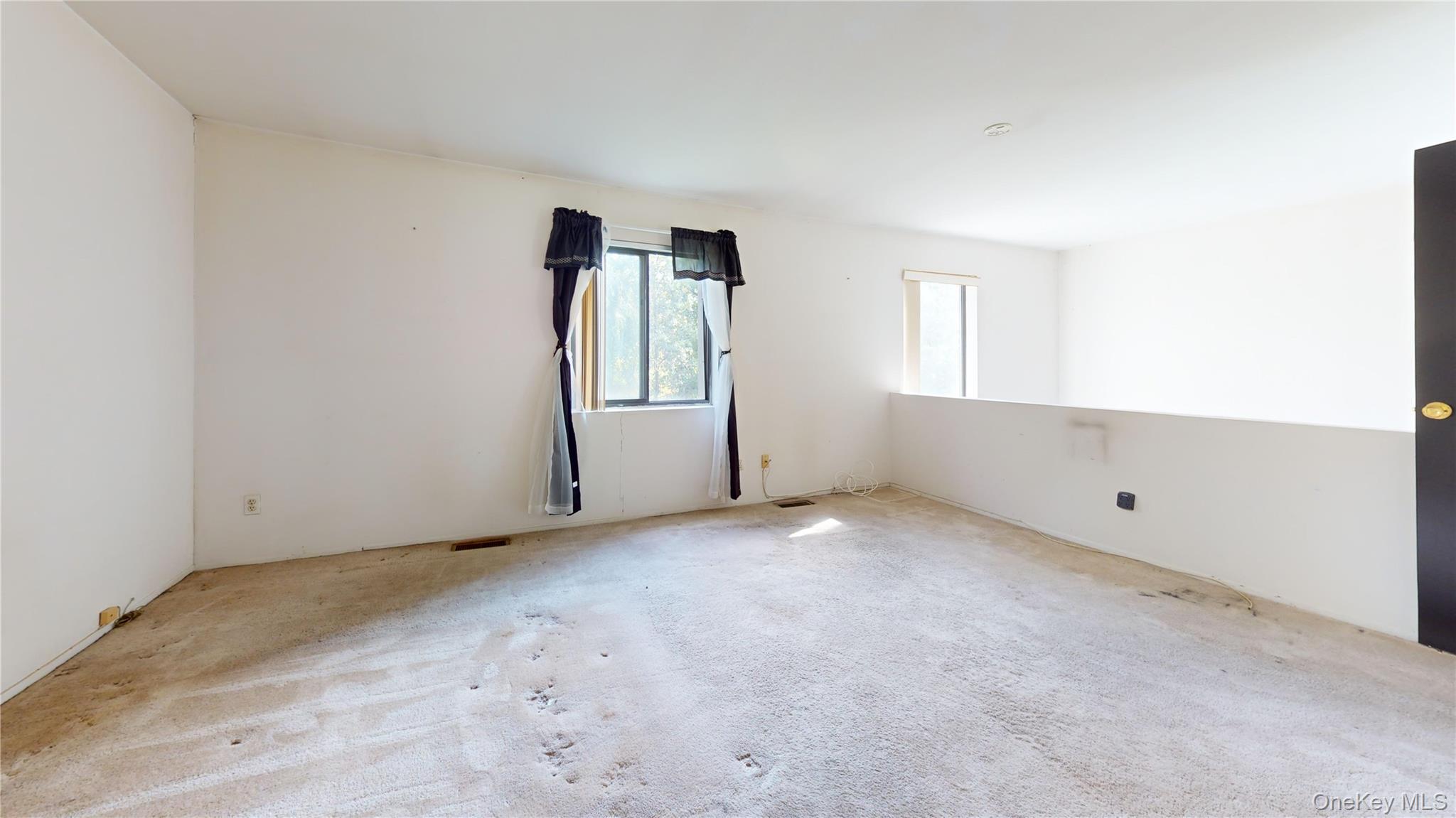 414 Pine Grove Lane, Hartsdale, NY 10530