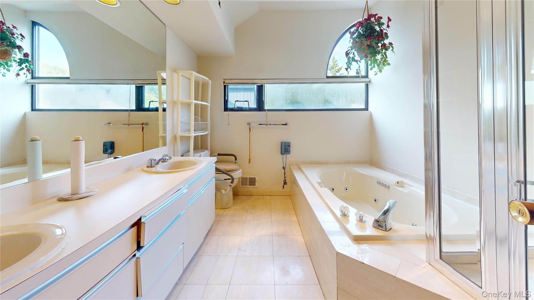 414 Pine Grove Lane, Hartsdale, NY 10530