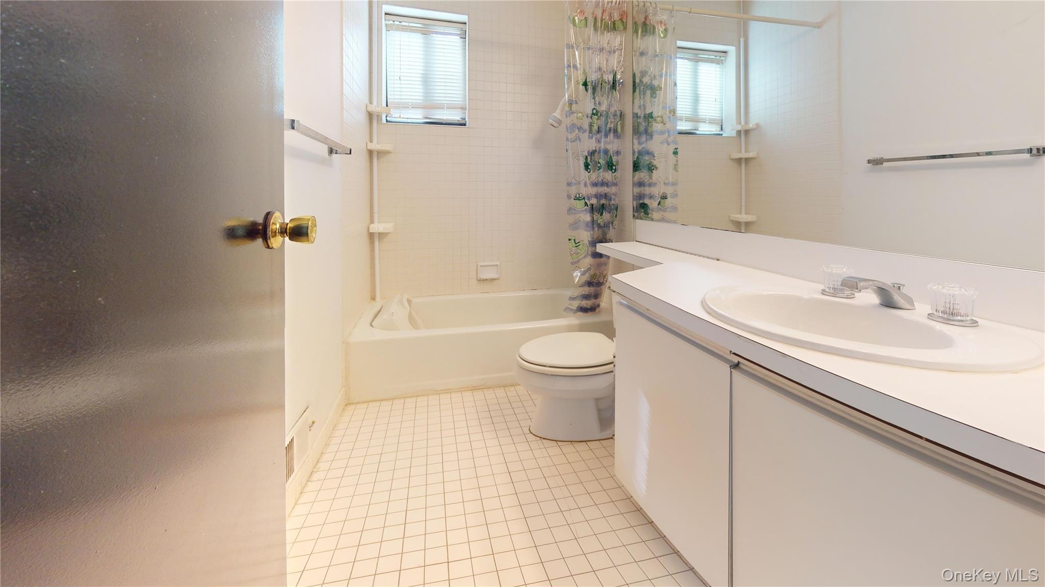 414 Pine Grove Lane, Hartsdale, NY 10530