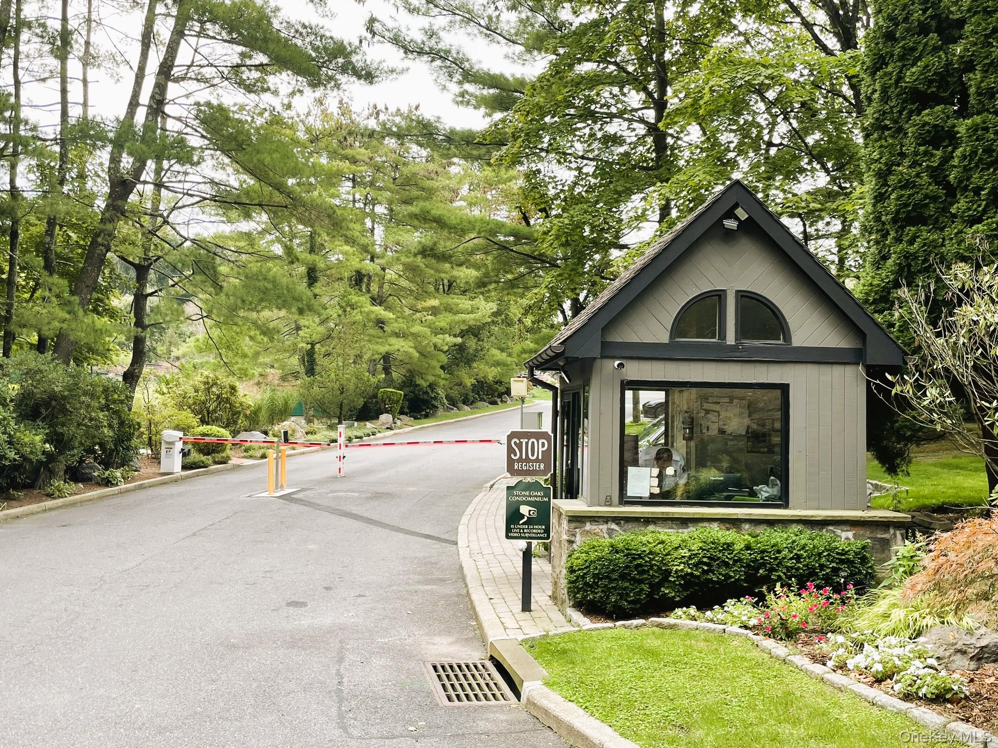 414 Pine Grove Lane, Hartsdale, NY 10530