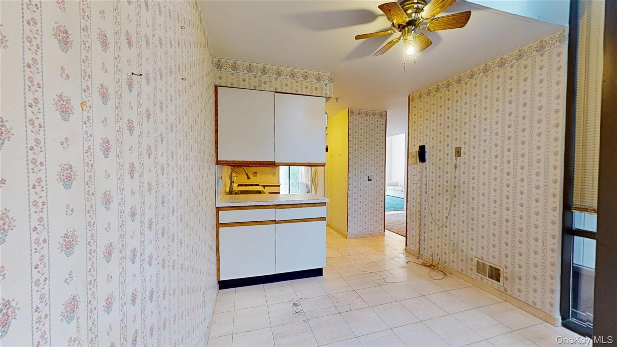 414 Pine Grove Lane, Hartsdale, NY 10530