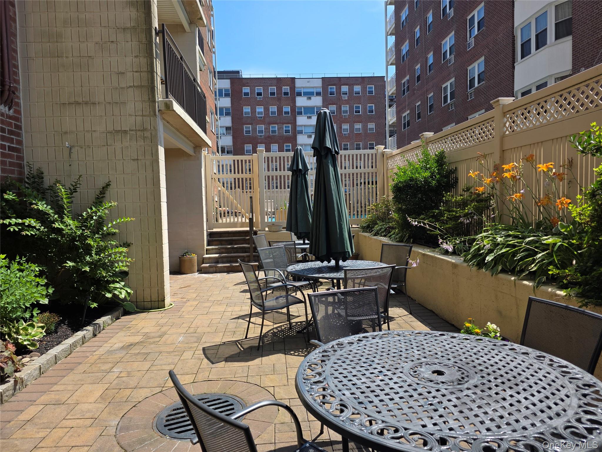 740 E Broadway # 3E, Long Beach, NY 11561