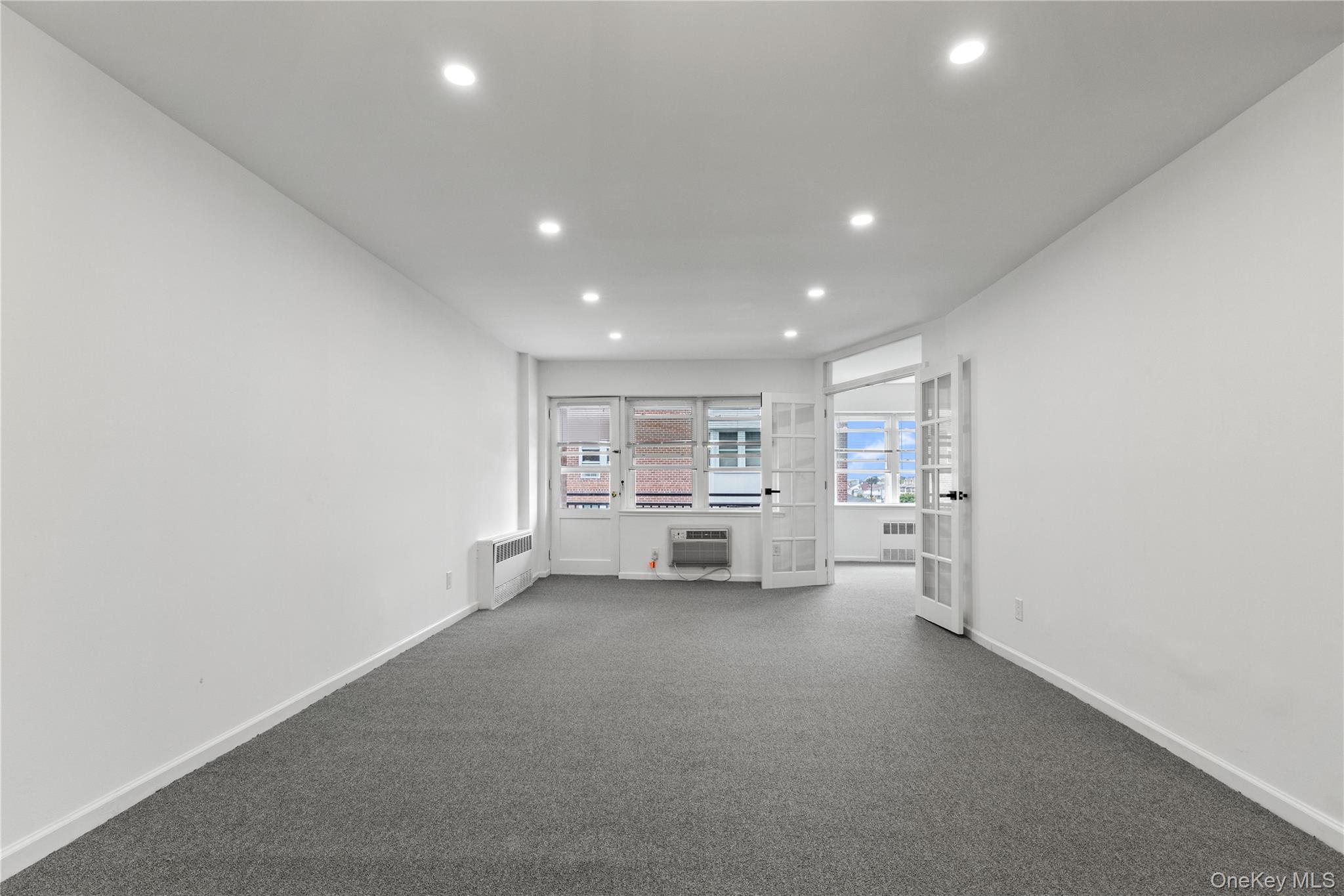 740 E Broadway # 3E, Long Beach, NY 11561