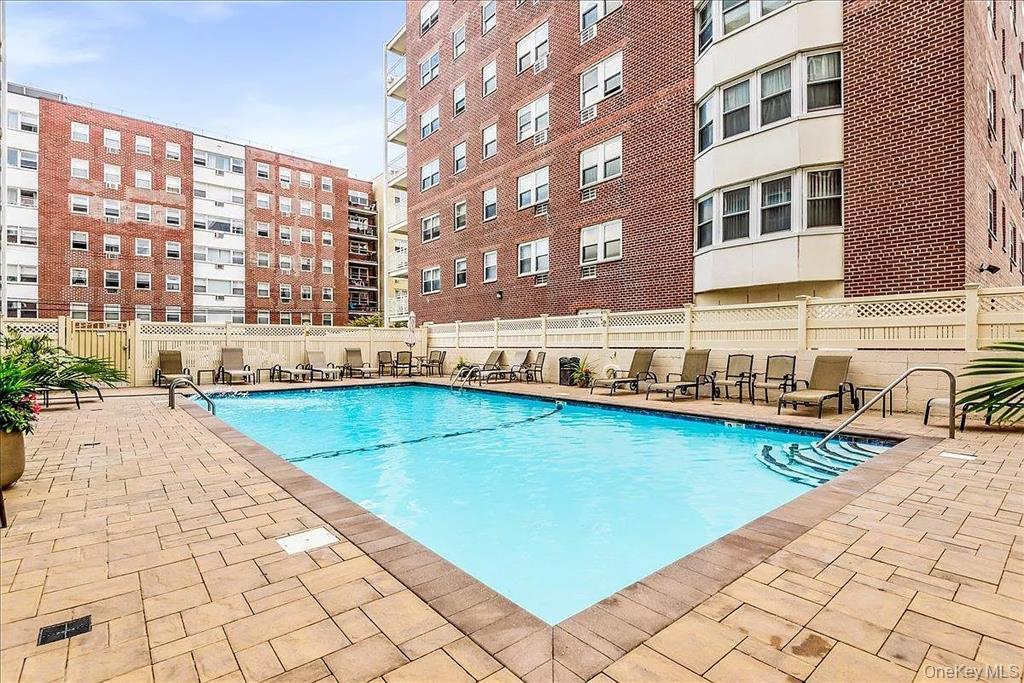 740 E Broadway # 3E, Long Beach, NY 11561