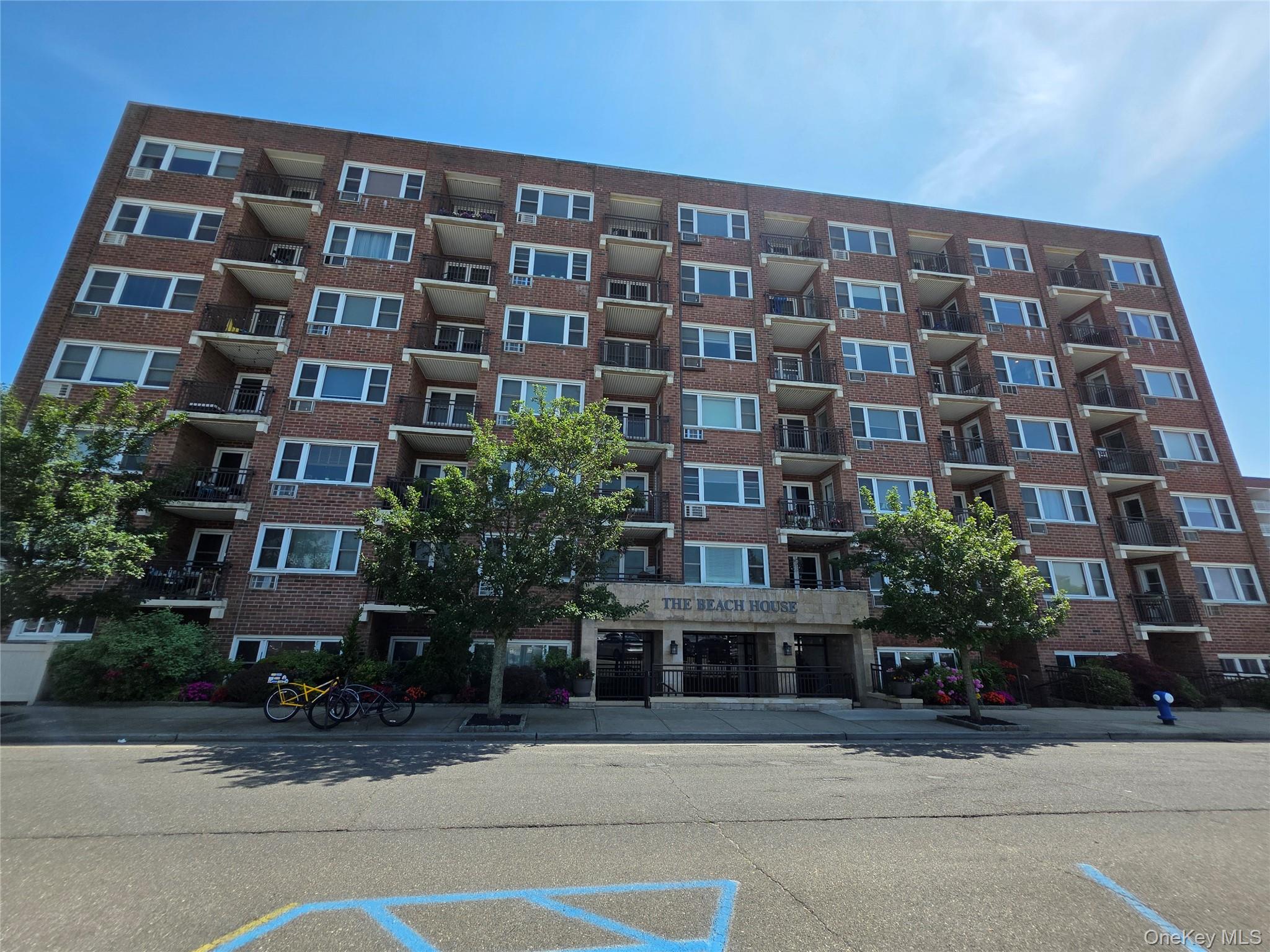 740 E Broadway # 3E, Long Beach, NY 11561