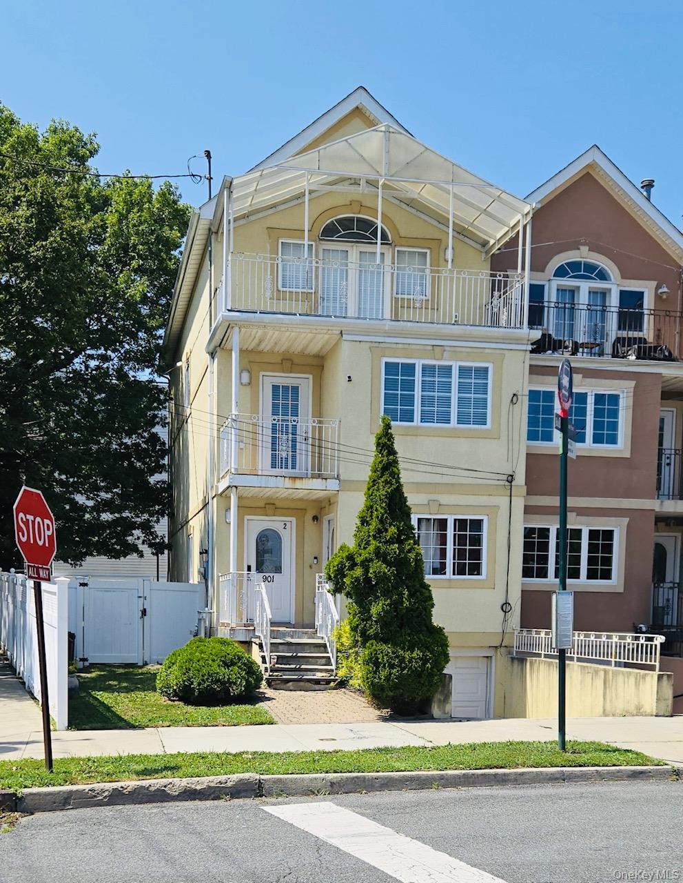 901 Dean Avenue, Bronx, NY 10465