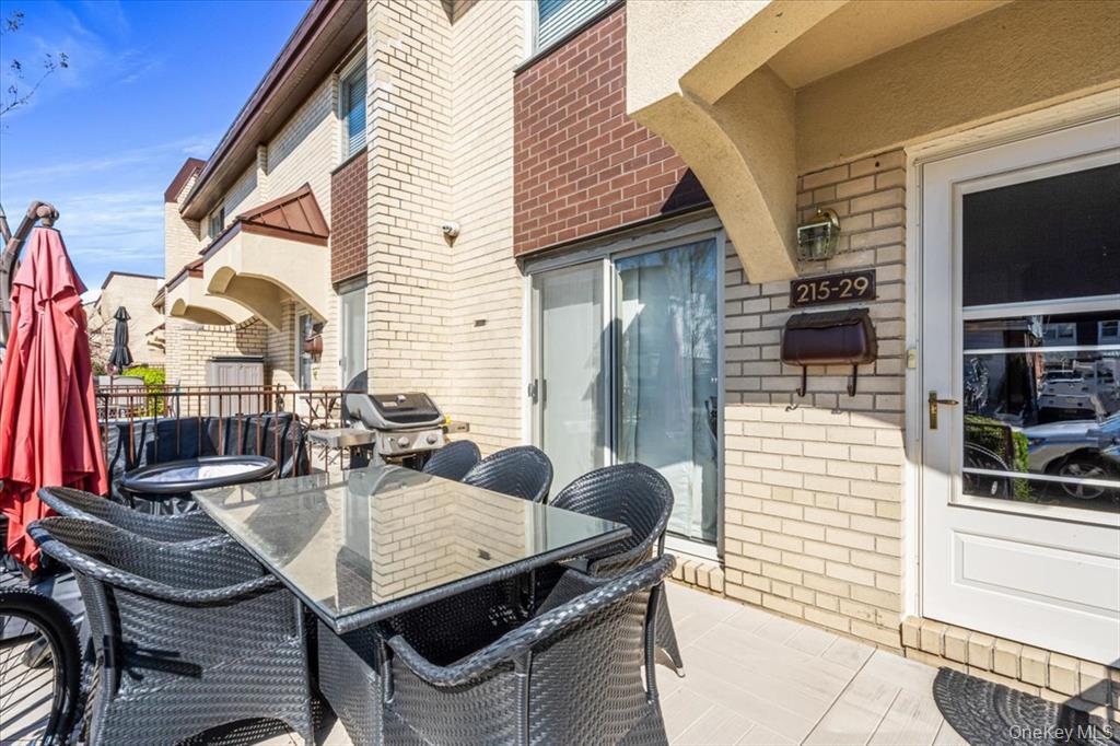 215-29 23rd Avenue # TH4, Bayside, NY 11360