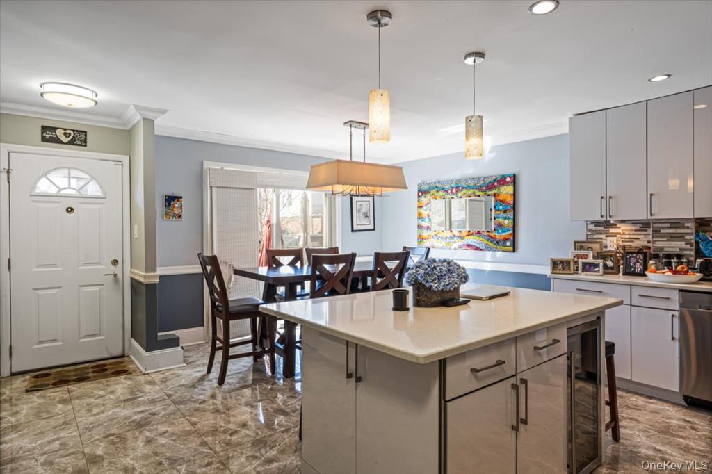 215-29 23rd Avenue # TH4, Bayside, NY 11360