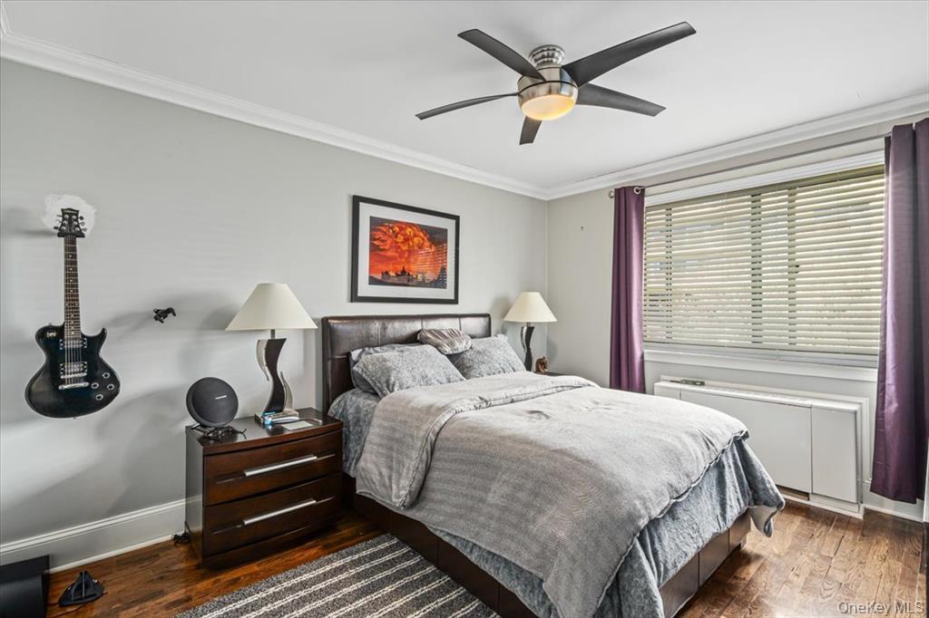 215-29 23rd Avenue # TH4, Bayside, NY 11360