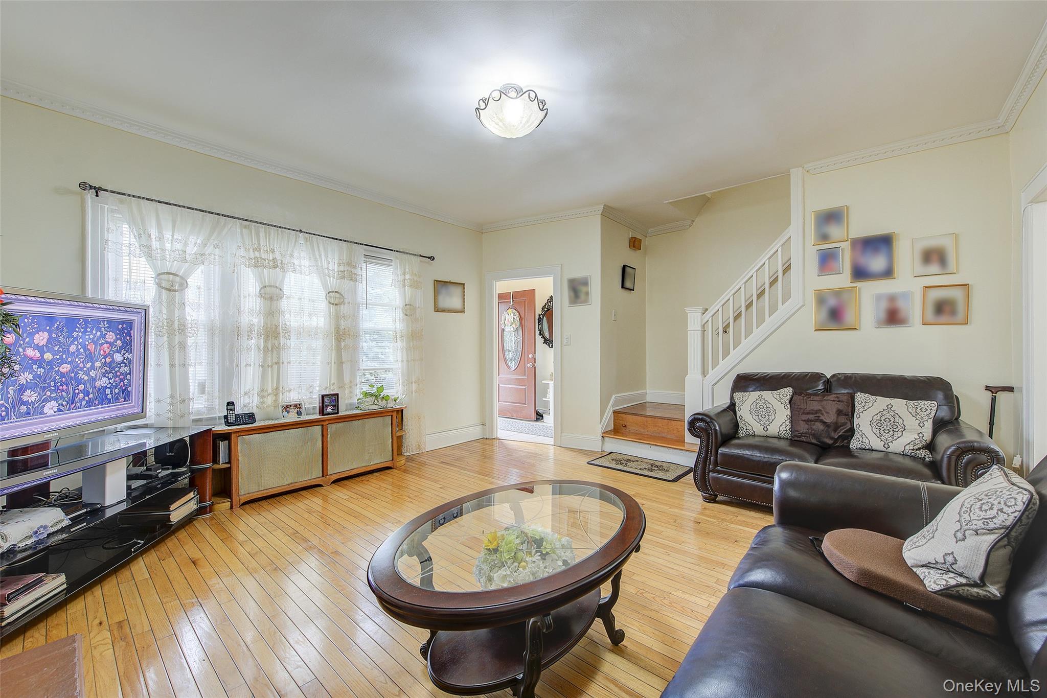 161-10 84th Road, Jamaica Hills, NY 11432