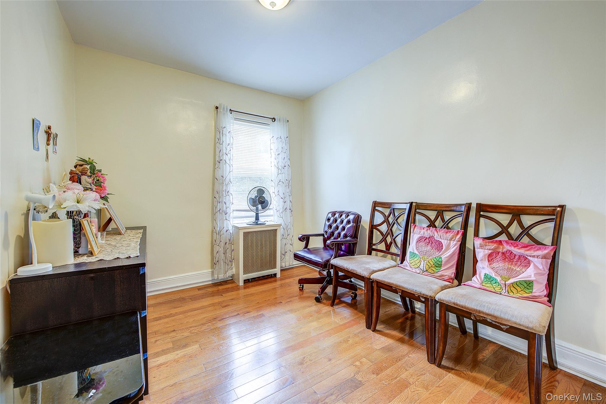 161-10 84th Road, Jamaica Hills, NY 11432