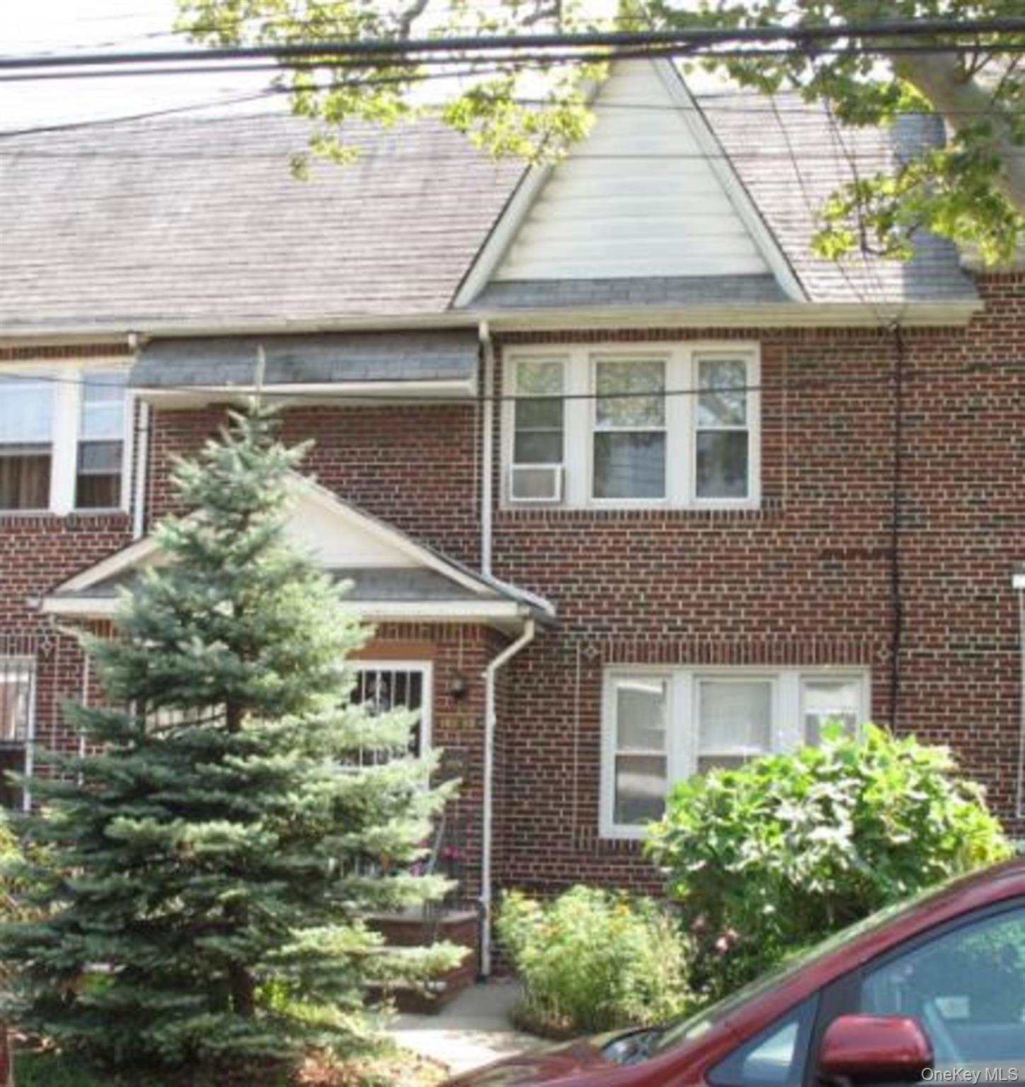 161-10 84th Road, Briarwood, NY 11432
