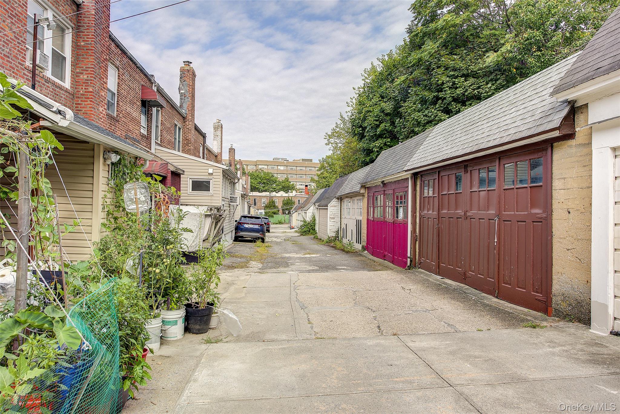 161-10 84th Road, Jamaica Hills, NY 11432