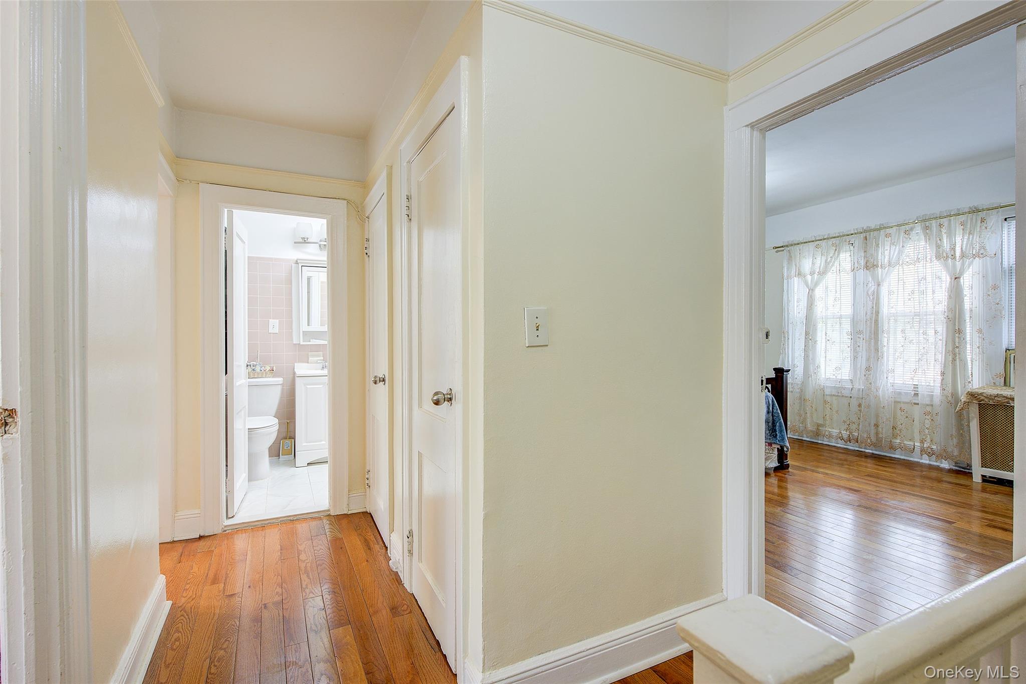 161-10 84th Road, Jamaica Hills, NY 11432