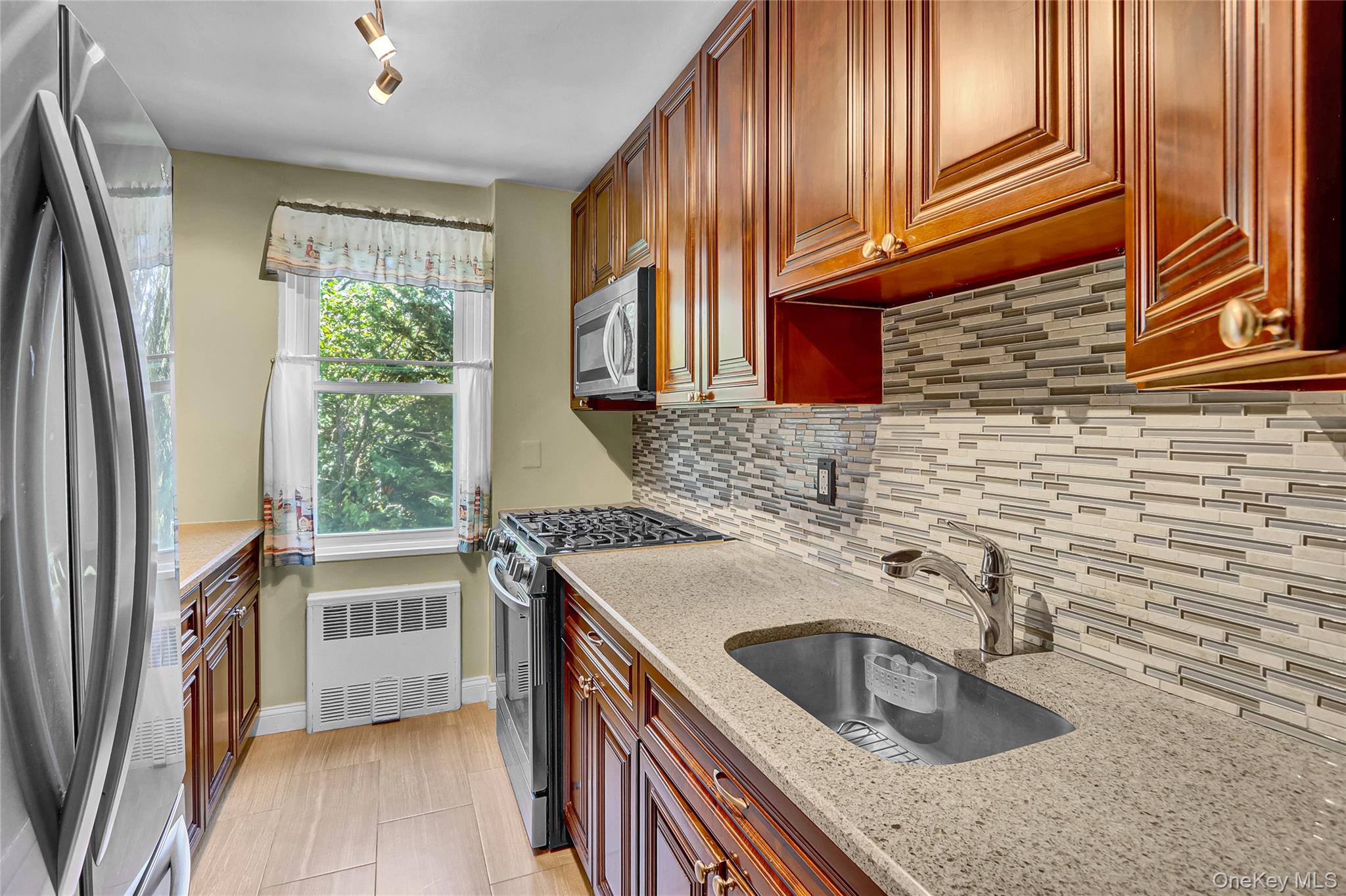 490 Atlantic Avenue # 218, East Rockaway, NY 11518