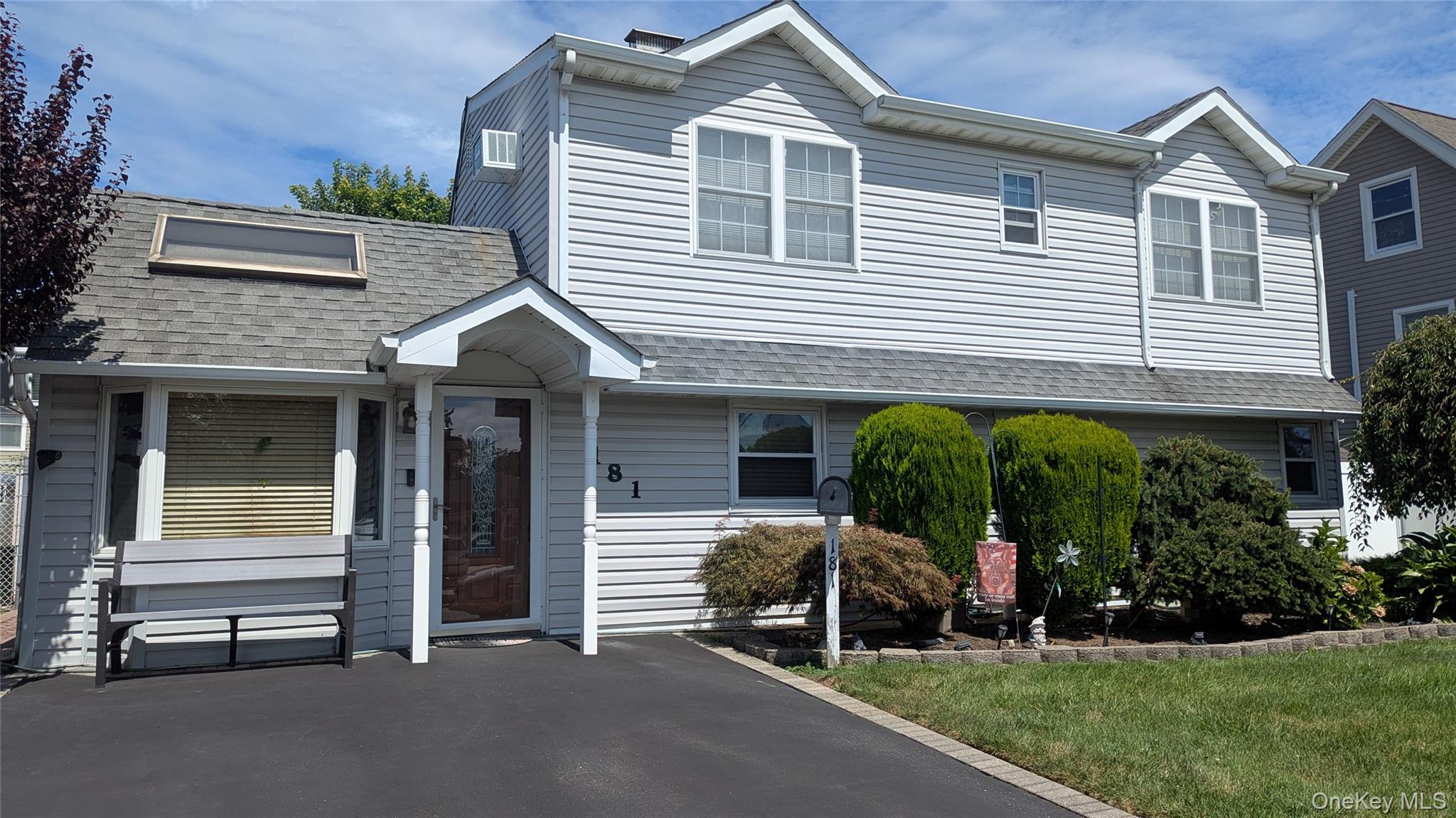 181 Springtime Lane N, Levittown, NY 11756