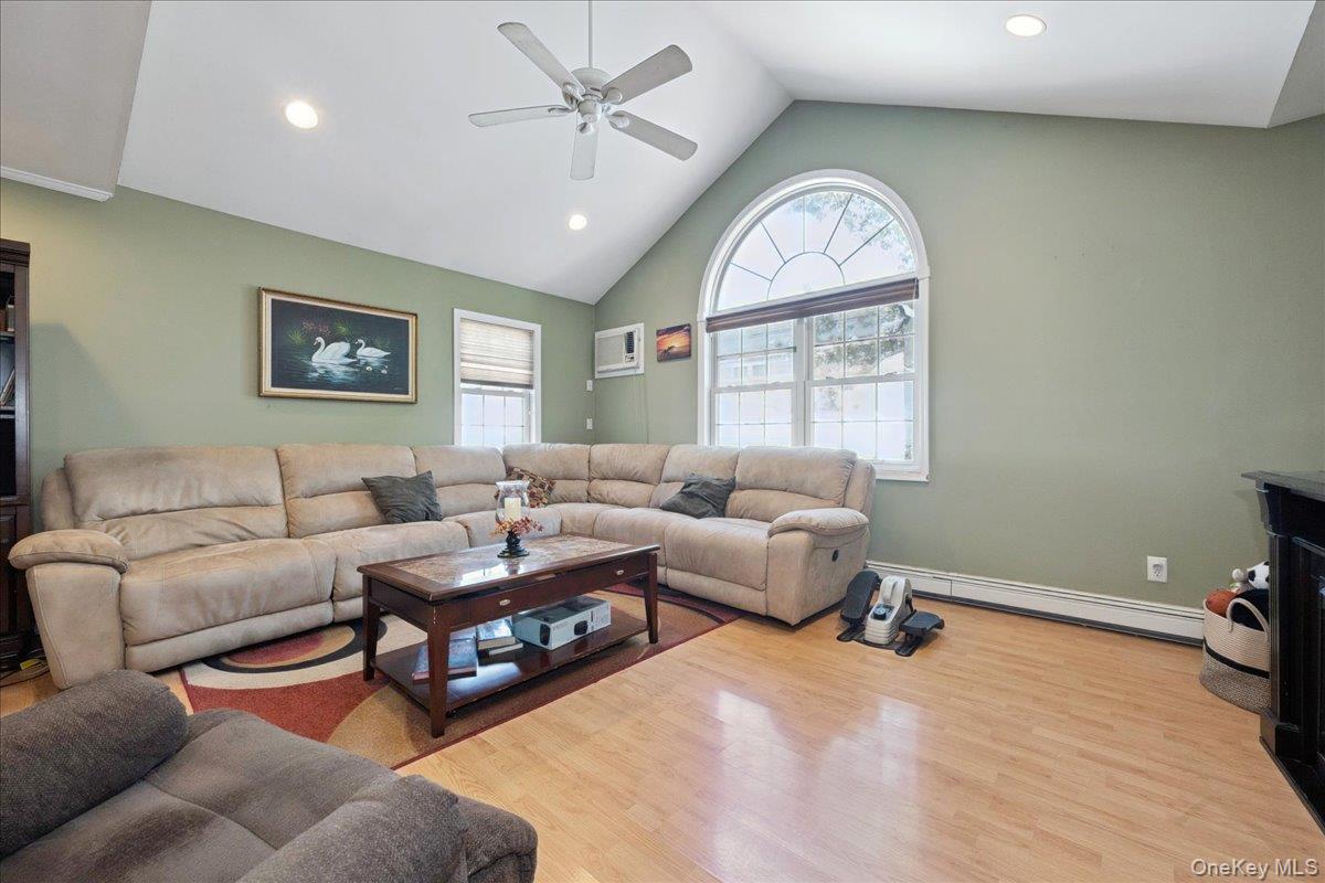 181 Springtime Lane N, Levittown, NY 11756