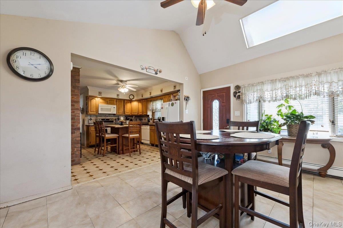 181 Springtime Lane N, Levittown, NY 11756