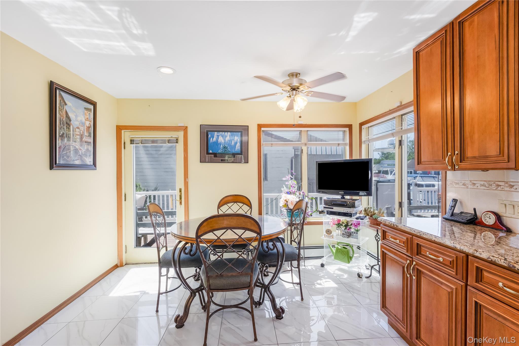 729 S 9th Street, Lindenhurst, NY 11757