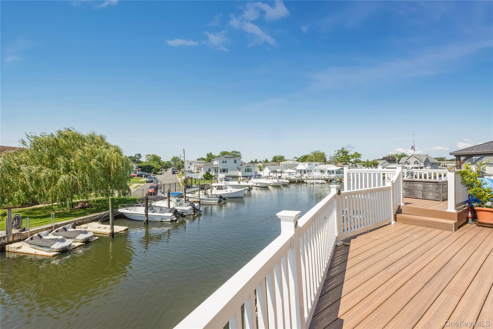 729 S 9th Street, Lindenhurst, NY 11757