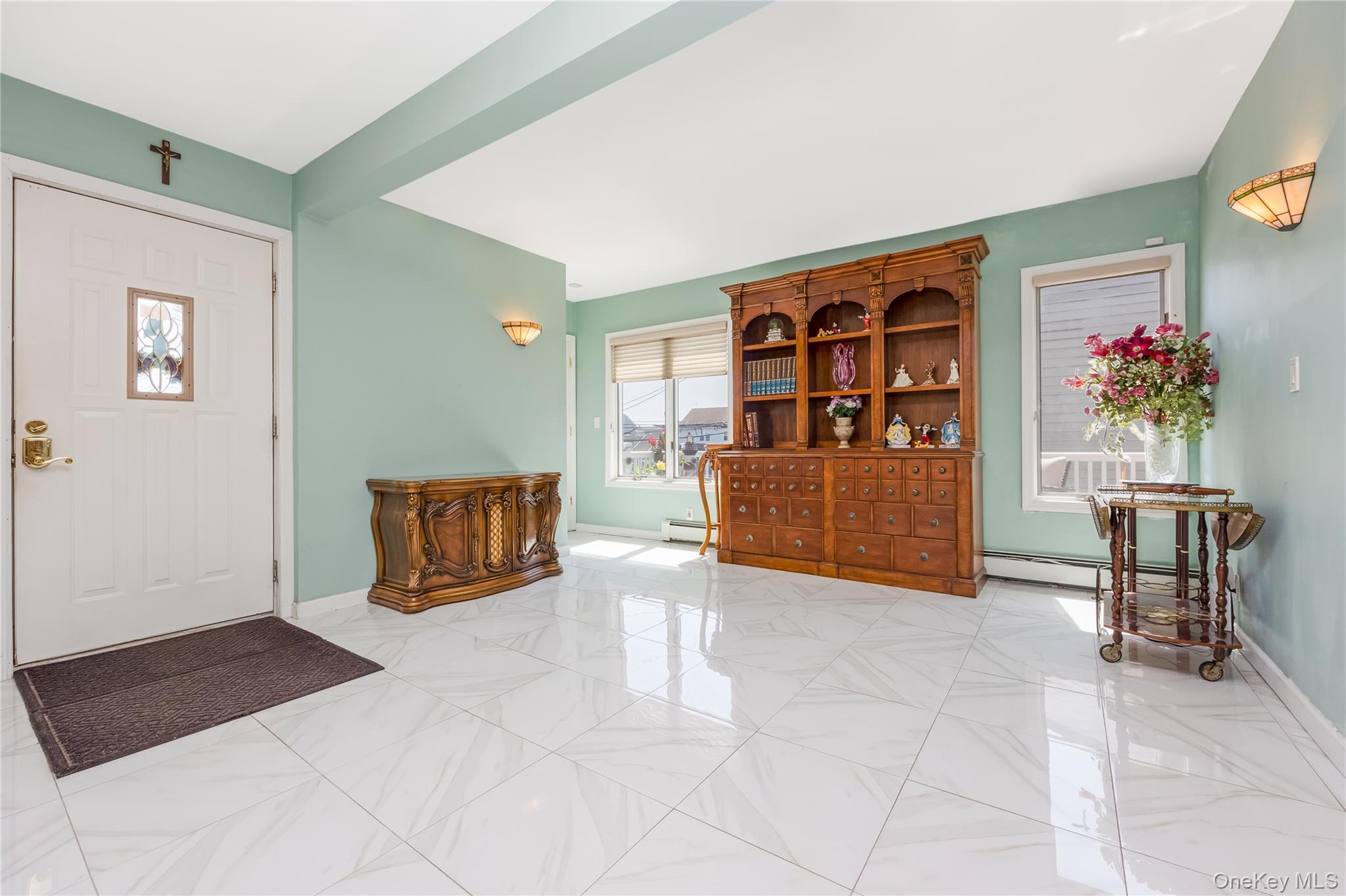 729 S 9th Street, Lindenhurst, NY 11757