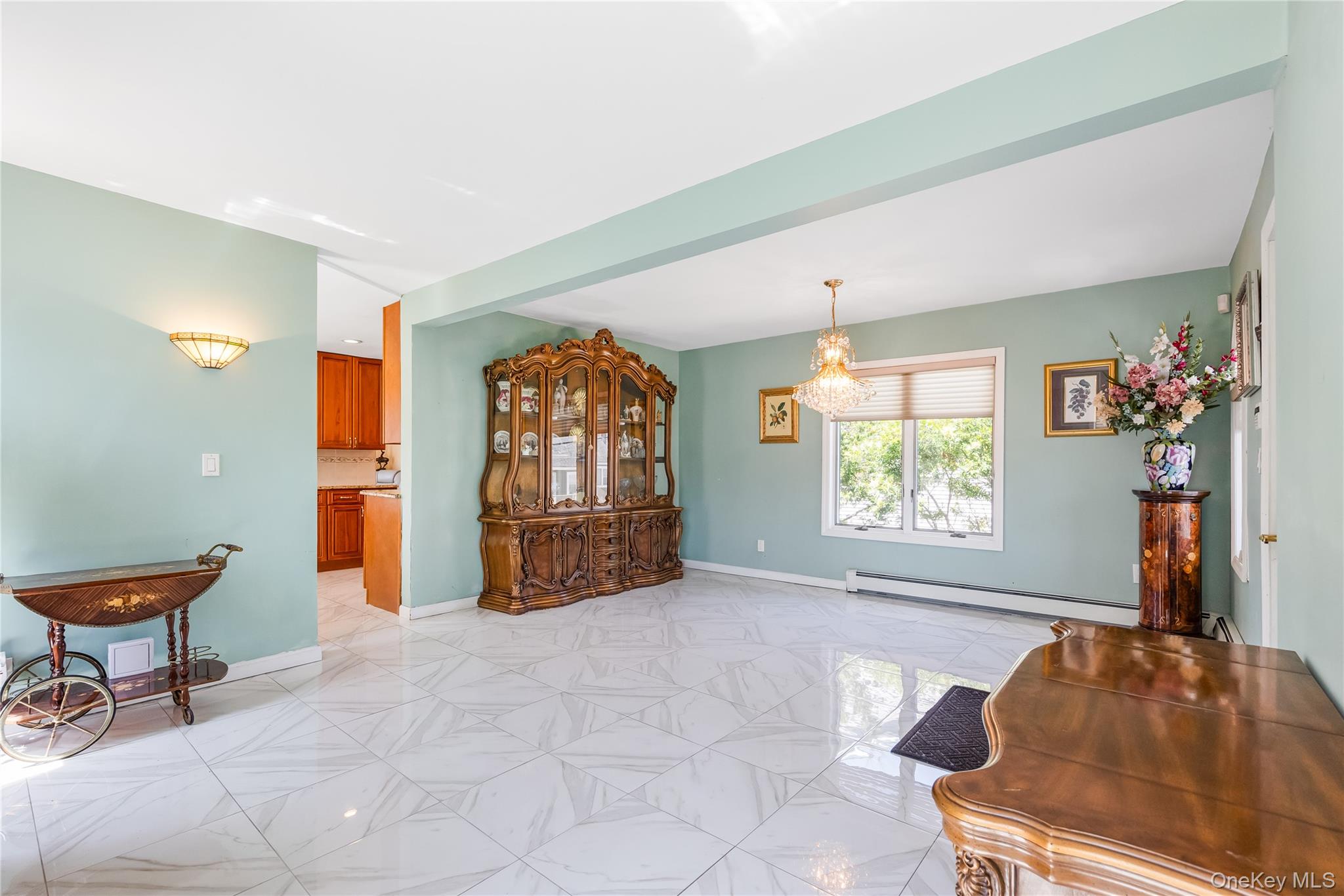 729 S 9th Street, Lindenhurst, NY 11757