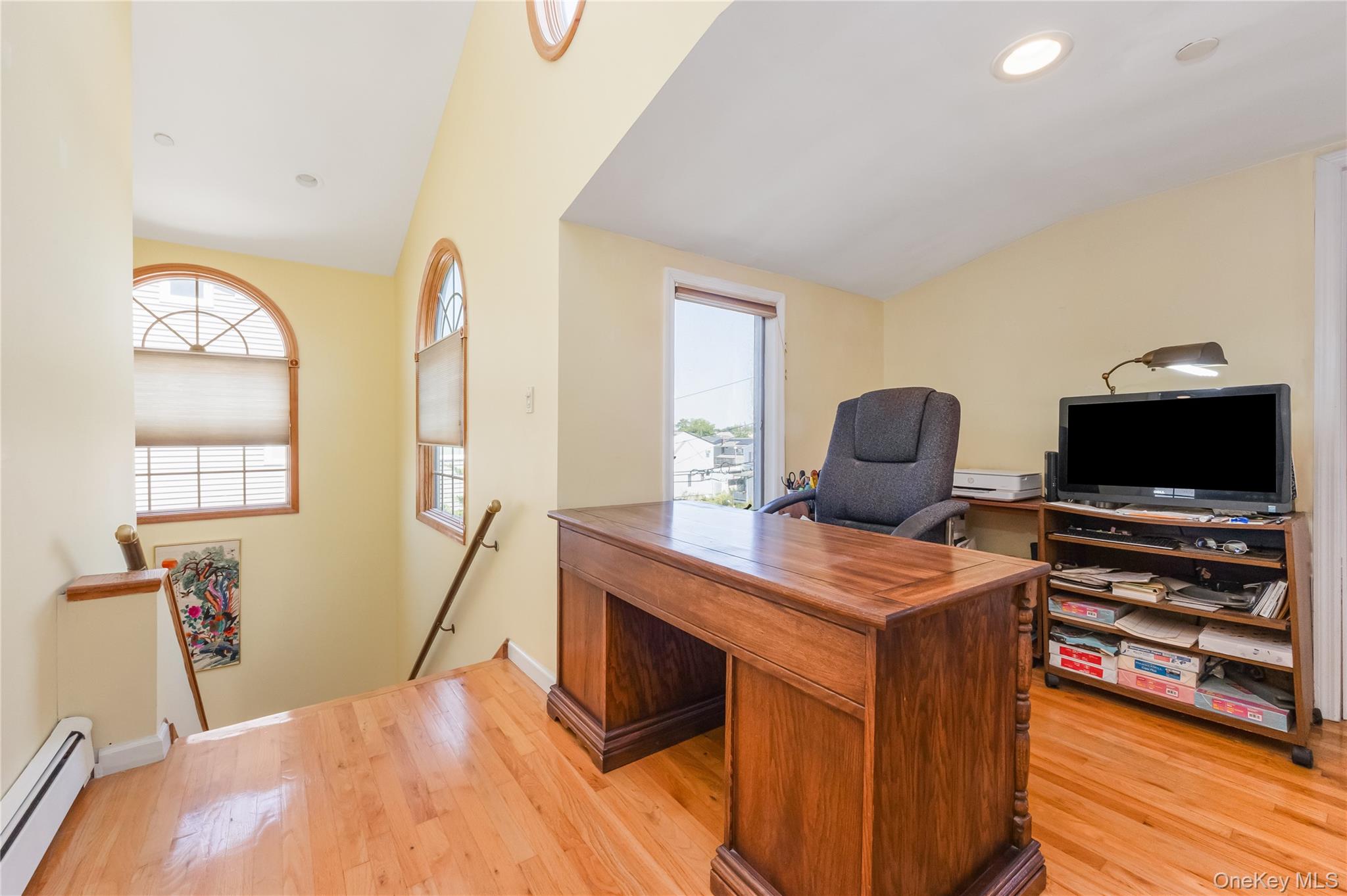 729 S 9th Street, Lindenhurst, NY 11757