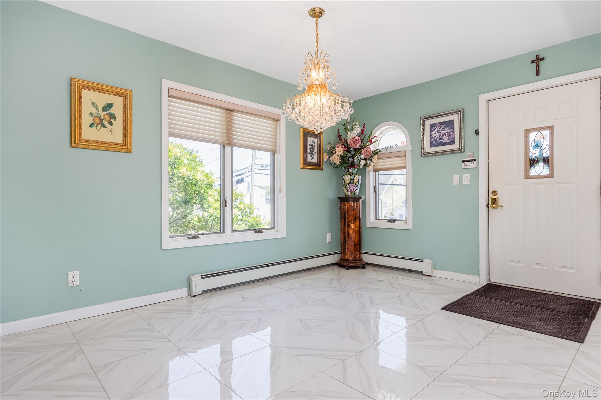 729 S 9th Street, Lindenhurst, NY 11757