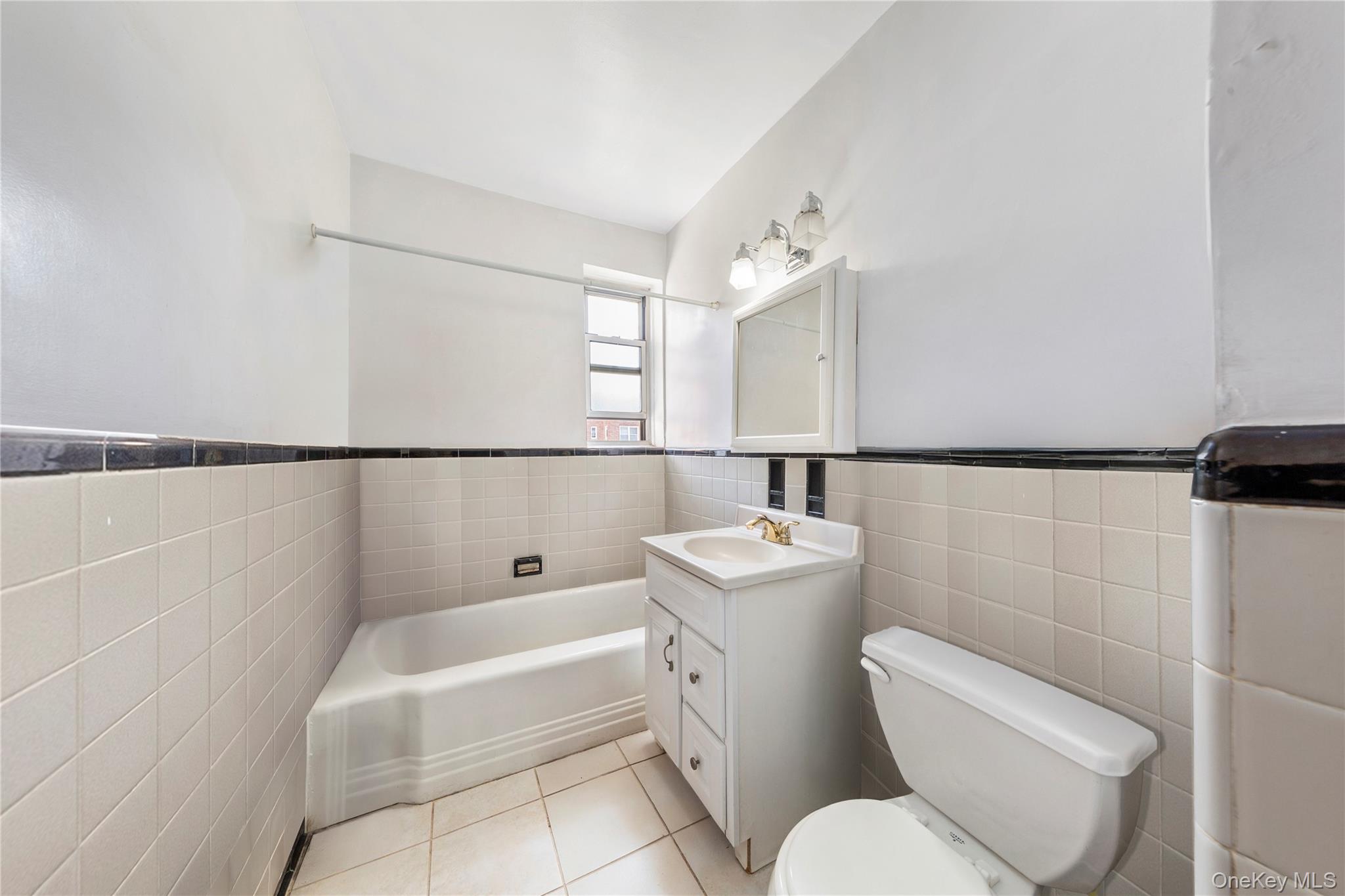 99-31 64th Avenue # E9, Rego Park, NY 11374