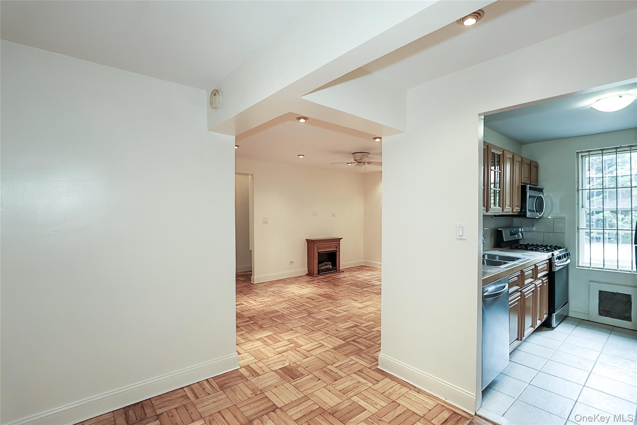 7510 Yellowstone Boulevard # 2C, Rego Park, NY 11374