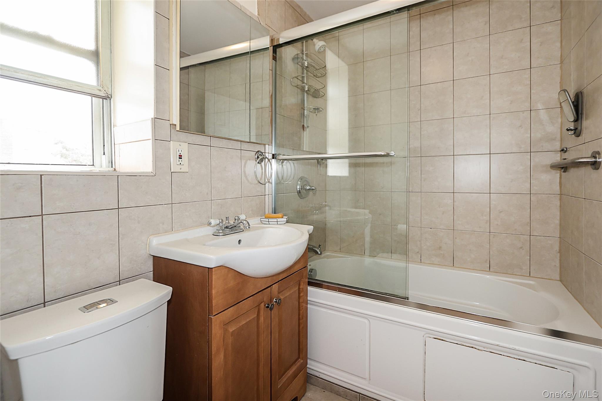 7510 Yellowstone Boulevard # 2C, Rego Park, NY 11374