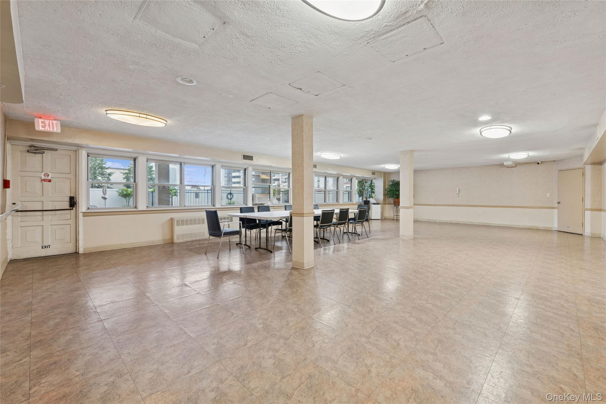 410 E Broadway # 6V, Long Beach, NY 11561