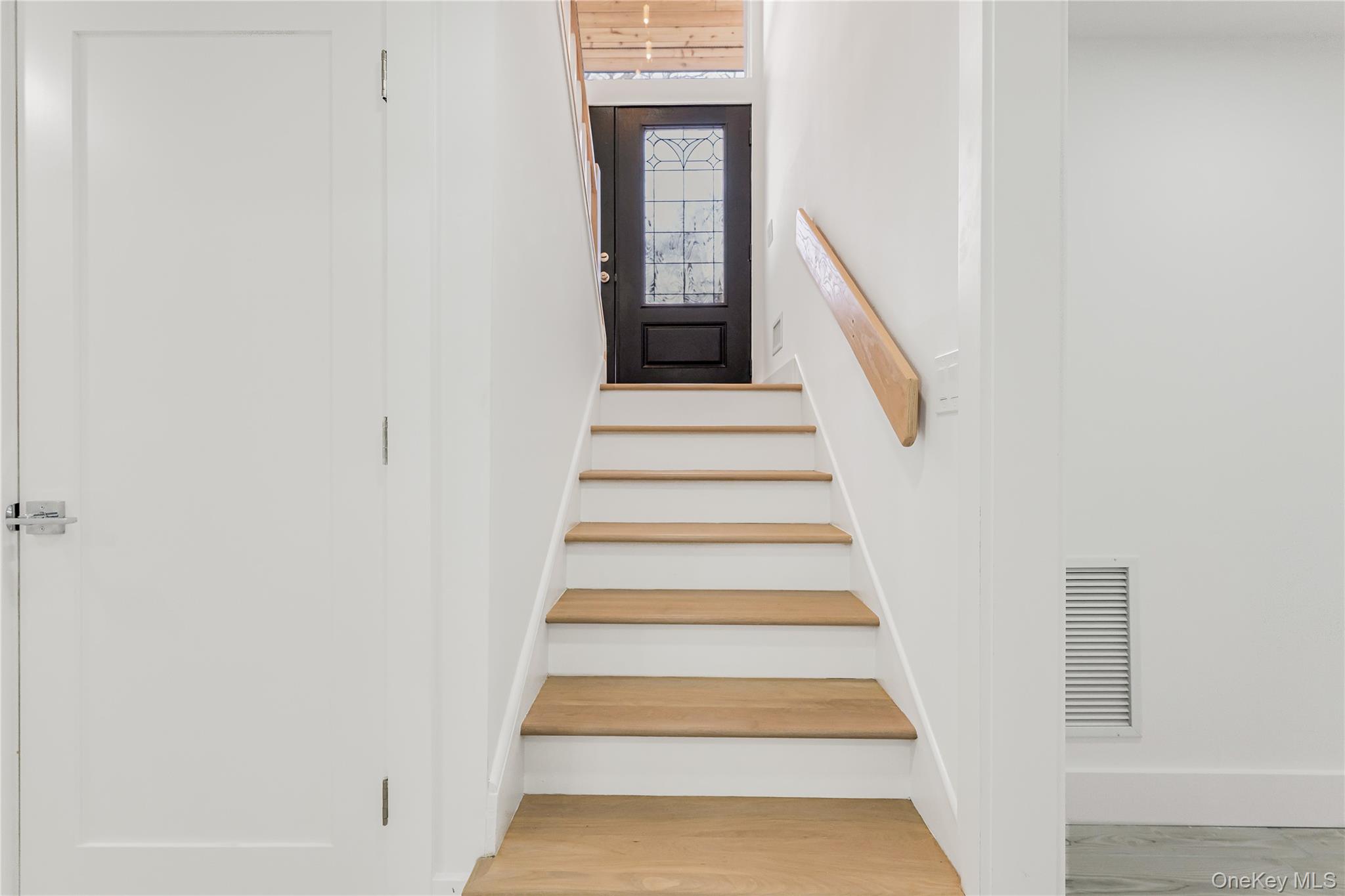 105 Old Riverhead Road, Hampton Bays, NY 11946