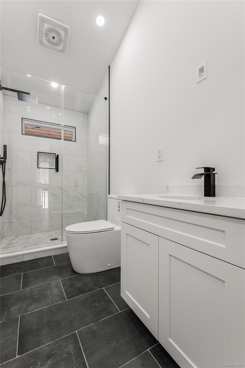 105 Old Riverhead Road, Hampton Bays, NY 11946