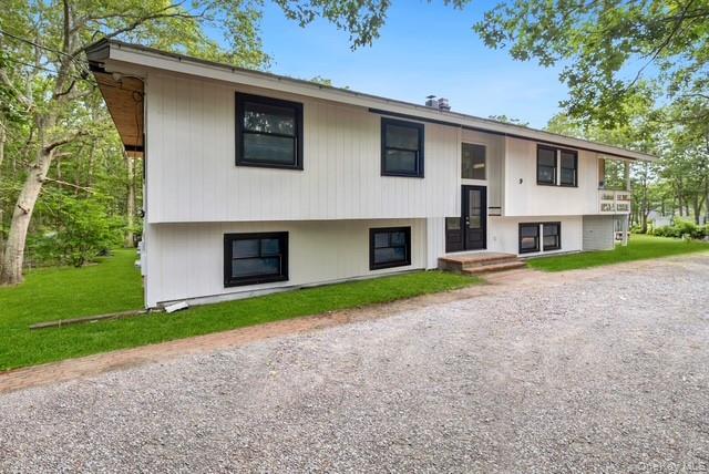 105 Old Riverhead Road, Hampton Bays, NY 11946